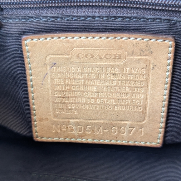 Coach Vintage Leather Canvas Women's Shoulder Hand Bag - Picture 12 of 14